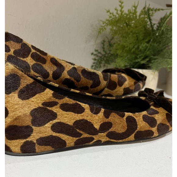 BCBG Max Azria Flat Shoes Womens Size 5 1/2 Animal Print Casual - Picture 3 of 9